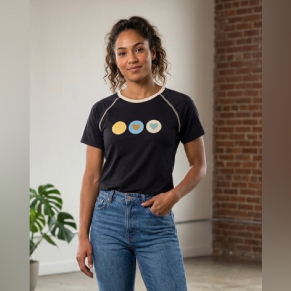 Women's Lycra Black Graphic Tee with Heart Design